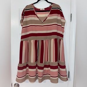Pink/Red/Cream/Tan flowy plus size dress // size 1X